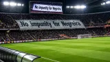 Una pancarta en el Bernabéu lleva el 'caso Negreira' a la Champions con un mensaje en inglés