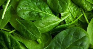 Beneficios para la salud de las espinacas y consejos para cocinarlas Beneficios para la salud de las espinacas y consejos para cocinarlas